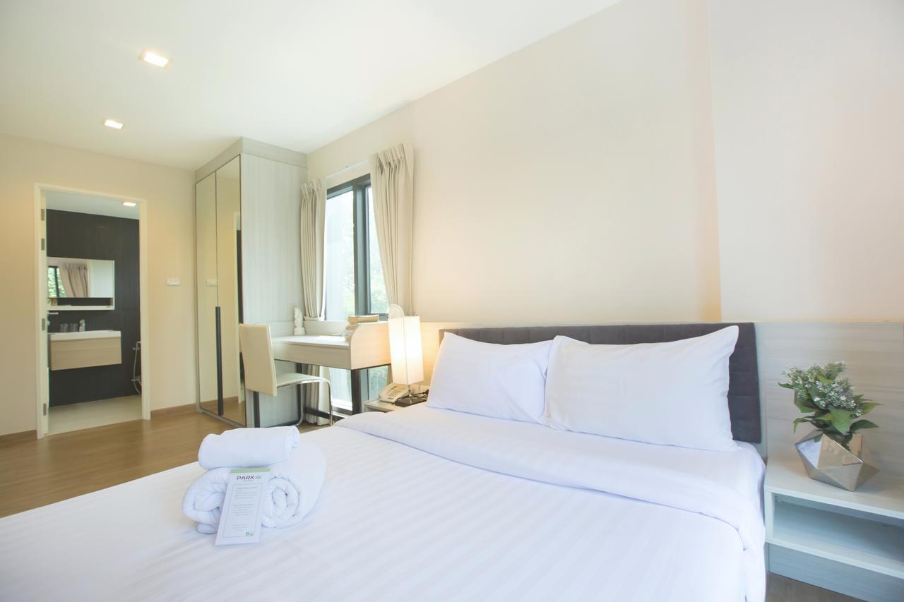 Park 19 Hotel Бангкок Экстерьер фото