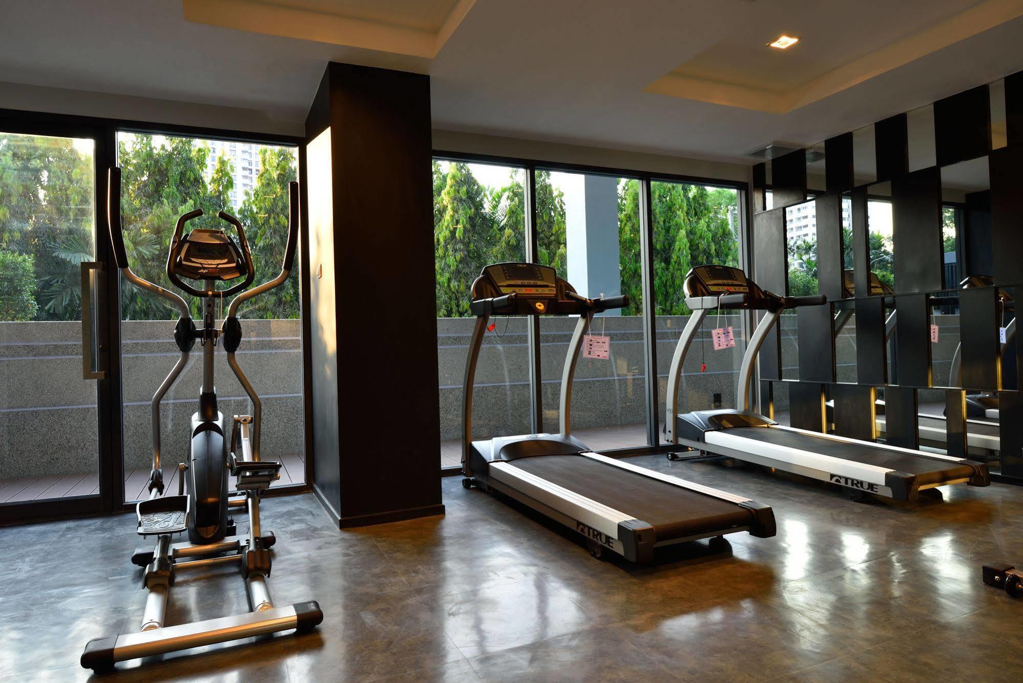 Park 19 Hotel Бангкок Экстерьер фото